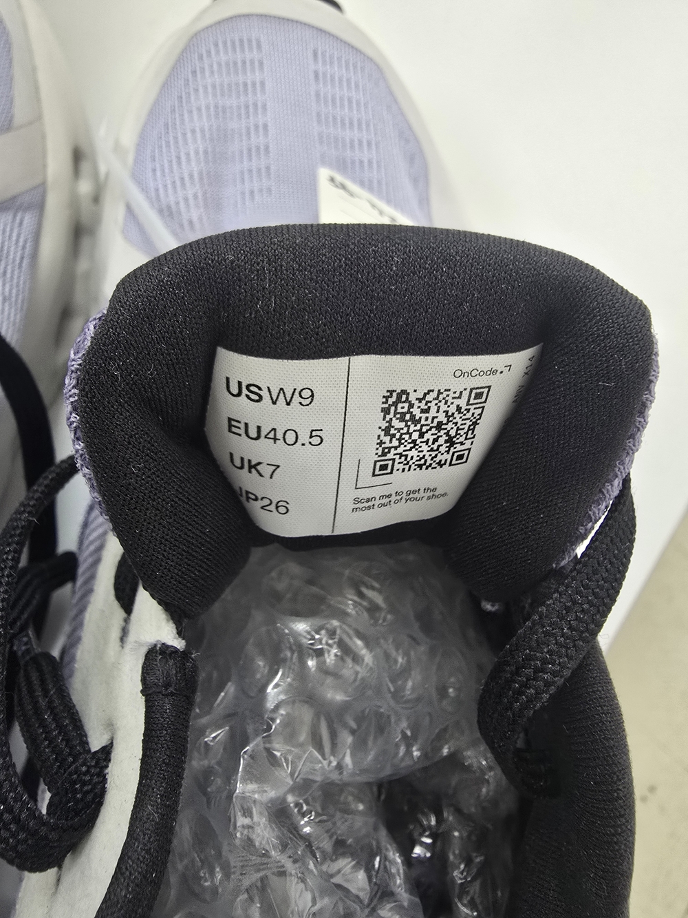 On Running Women's Black and White Sneakers - USW9